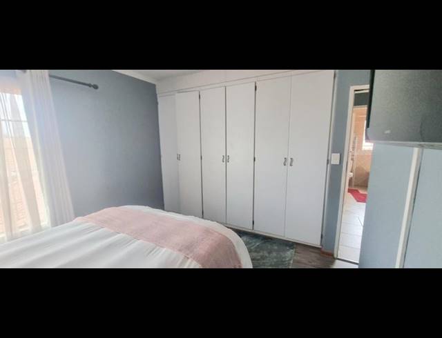 3 BEDROOM TOWNHOUSE FOR SALE IN AMBERFIELD